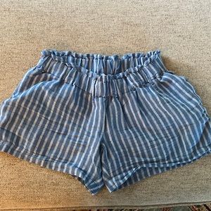 Maternity shorts